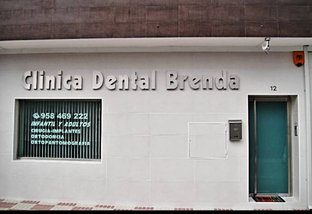 clinica-dental-brenda-01